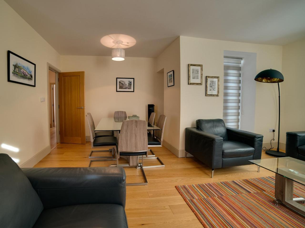 Cs Serviced Apartments Ulverston Exteriör bild