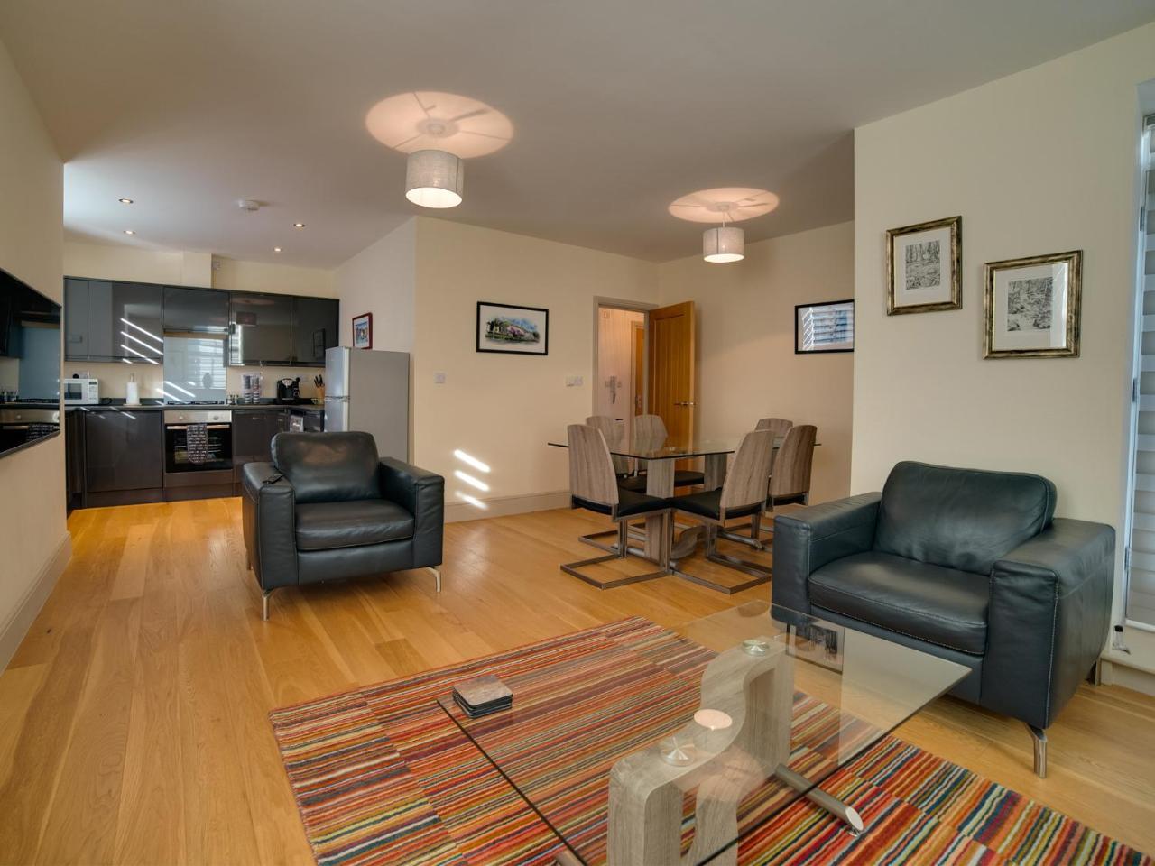 Cs Serviced Apartments Ulverston Exteriör bild