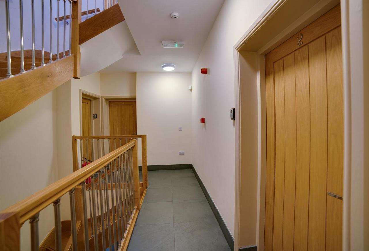 Cs Serviced Apartments Ulverston Exteriör bild
